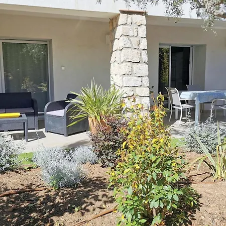 Apartment Charming T4 With Garden Near The Sea Six-Fours-les-Plages