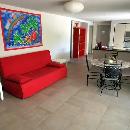 Apartamento Charming T4 With Garden Near The Sea