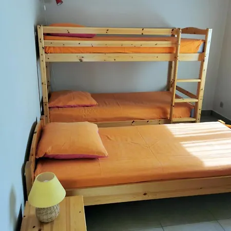 Apartment Charming T4 With Garden Near The Sea